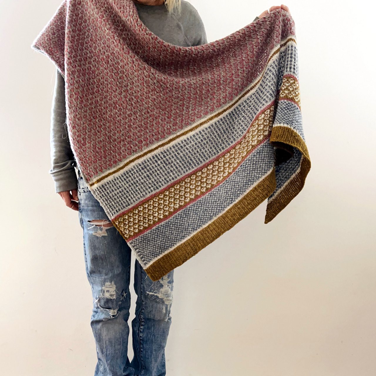 slip stitch party shawl by Isabell Kraemer