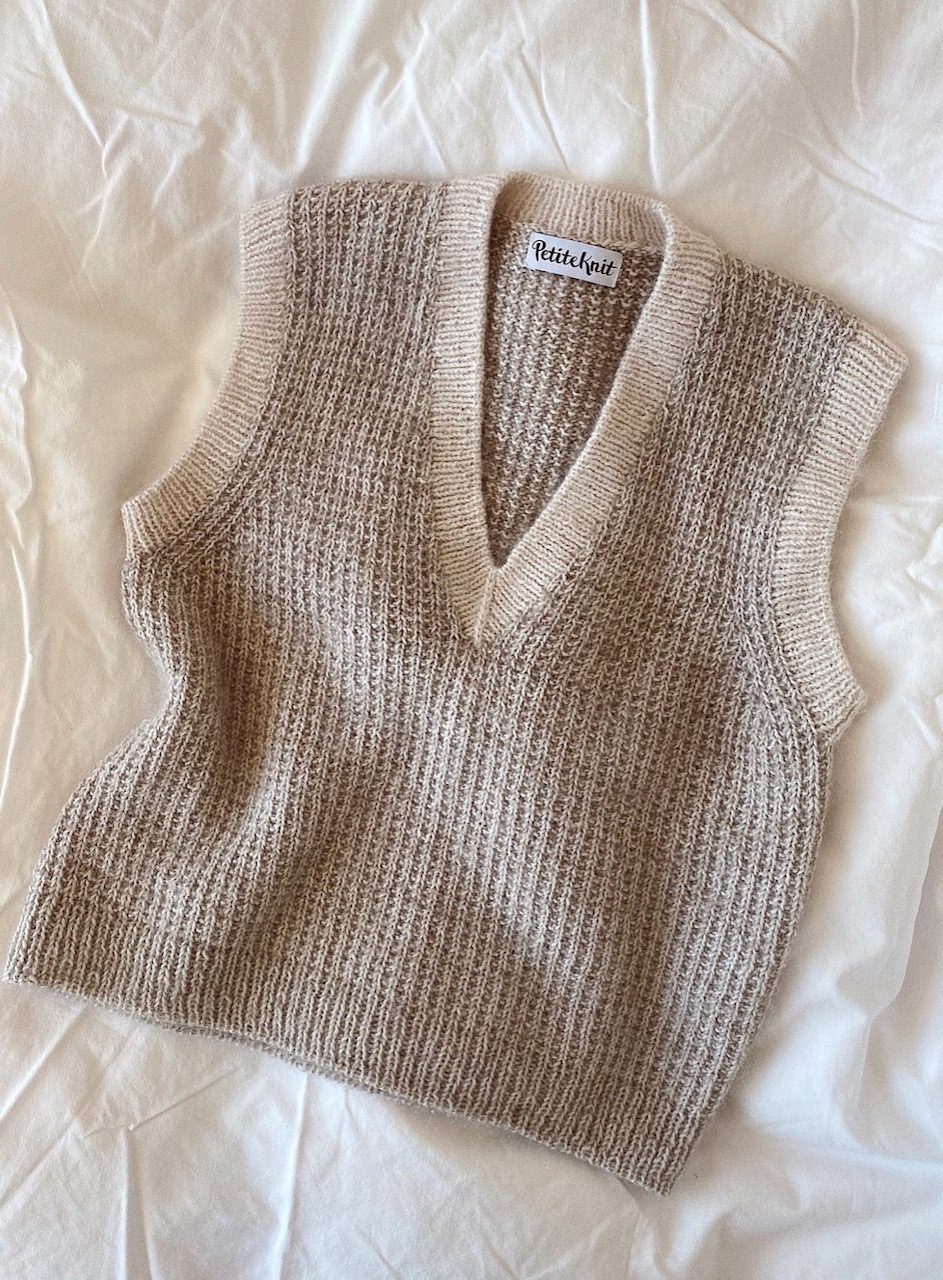 Friday Slipover V-neck by PetiteKnit